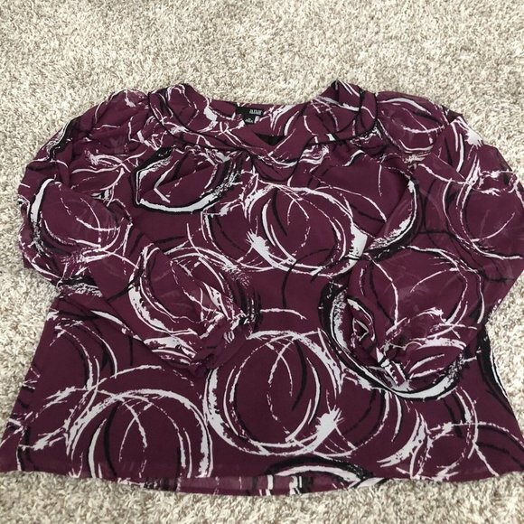 a.n.a Tops - ana long sleeve semi sheer line blouse top size xl  Circle Design Pattern